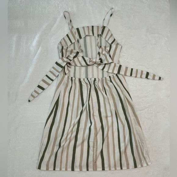 S/M Striped Open Back Tie Zip Summer Dress Green White Adjustable Straps Cute​ - Picture 4 of 5
